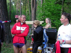 Ved+grillen+var+alle+forn%F8yde+med+innsatsen%2C+b%E5de+l%F8pere+og+dugnadsgjengen